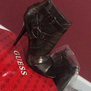 Guess Pewter Leather Heels